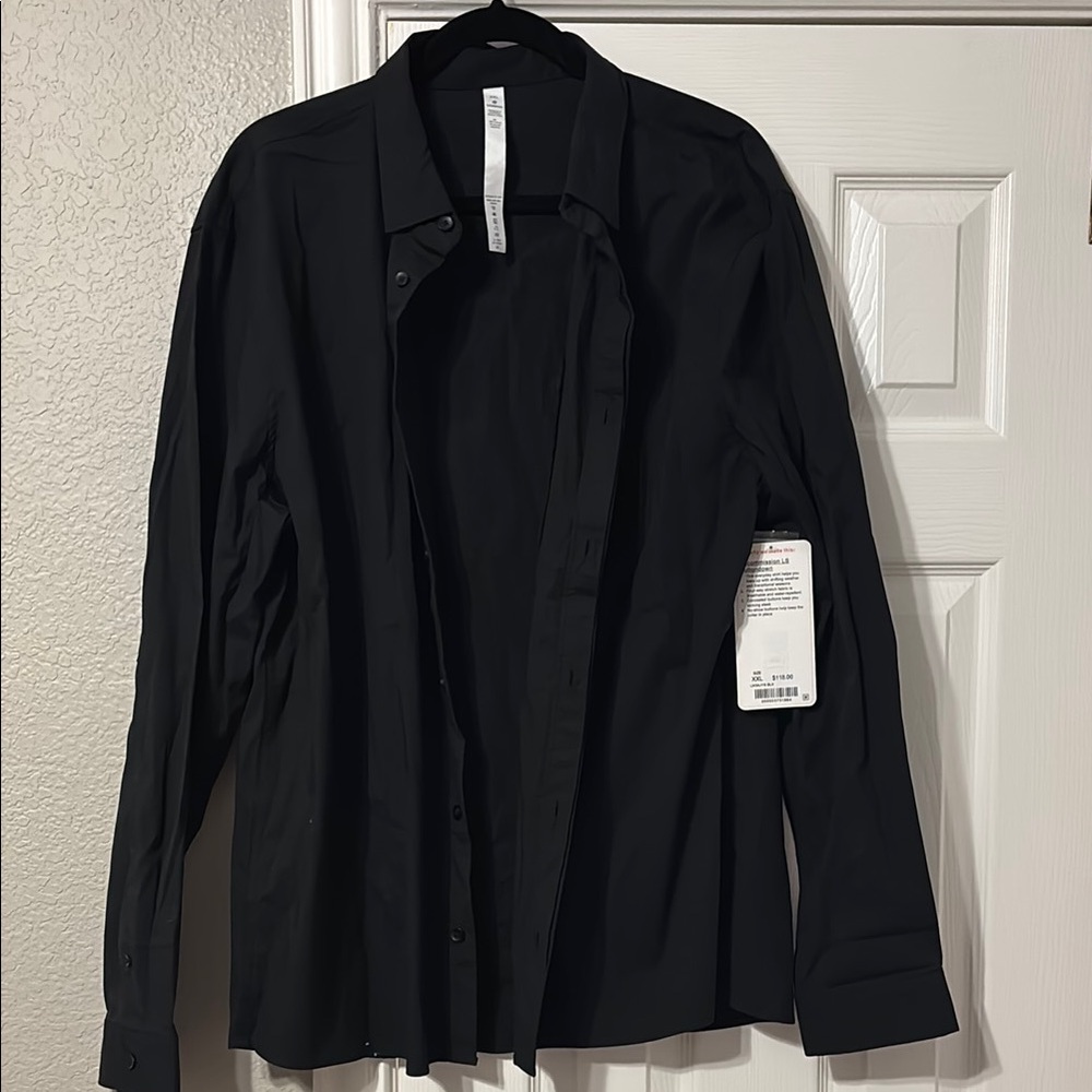 Men's Black button up shirt